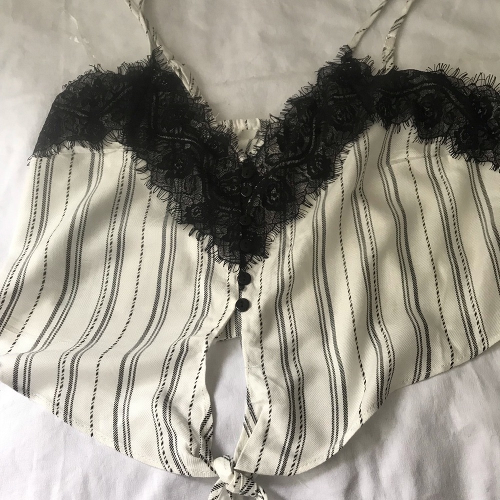 Black and White Stripped Crop Top